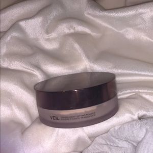 Hourglass veil powder